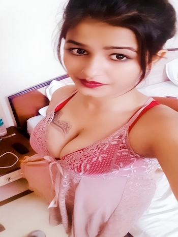 Busty Vadodara call girls